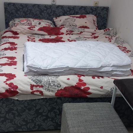 Big Bed, Rumenacka 7 Novi Sad Buitenkant foto